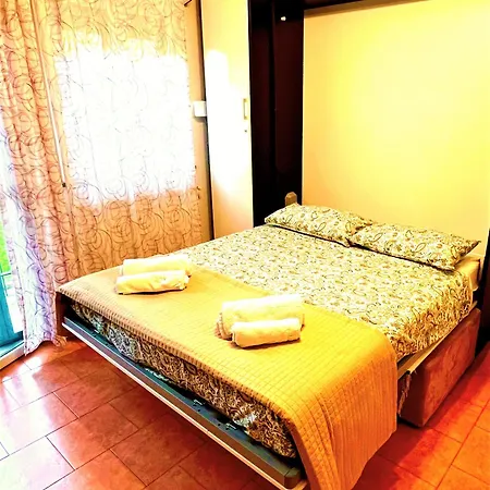 Tt House Fiera Milano Station Apartament *